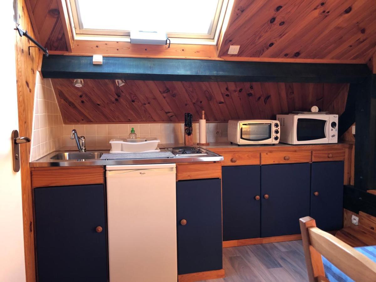 Appartement F1 Mansarde A 100M De La Plage, Proche De Arromanches Et Des Plages Du Debarquement Saint-Côme-de-Fresné Eksteriør bilde
